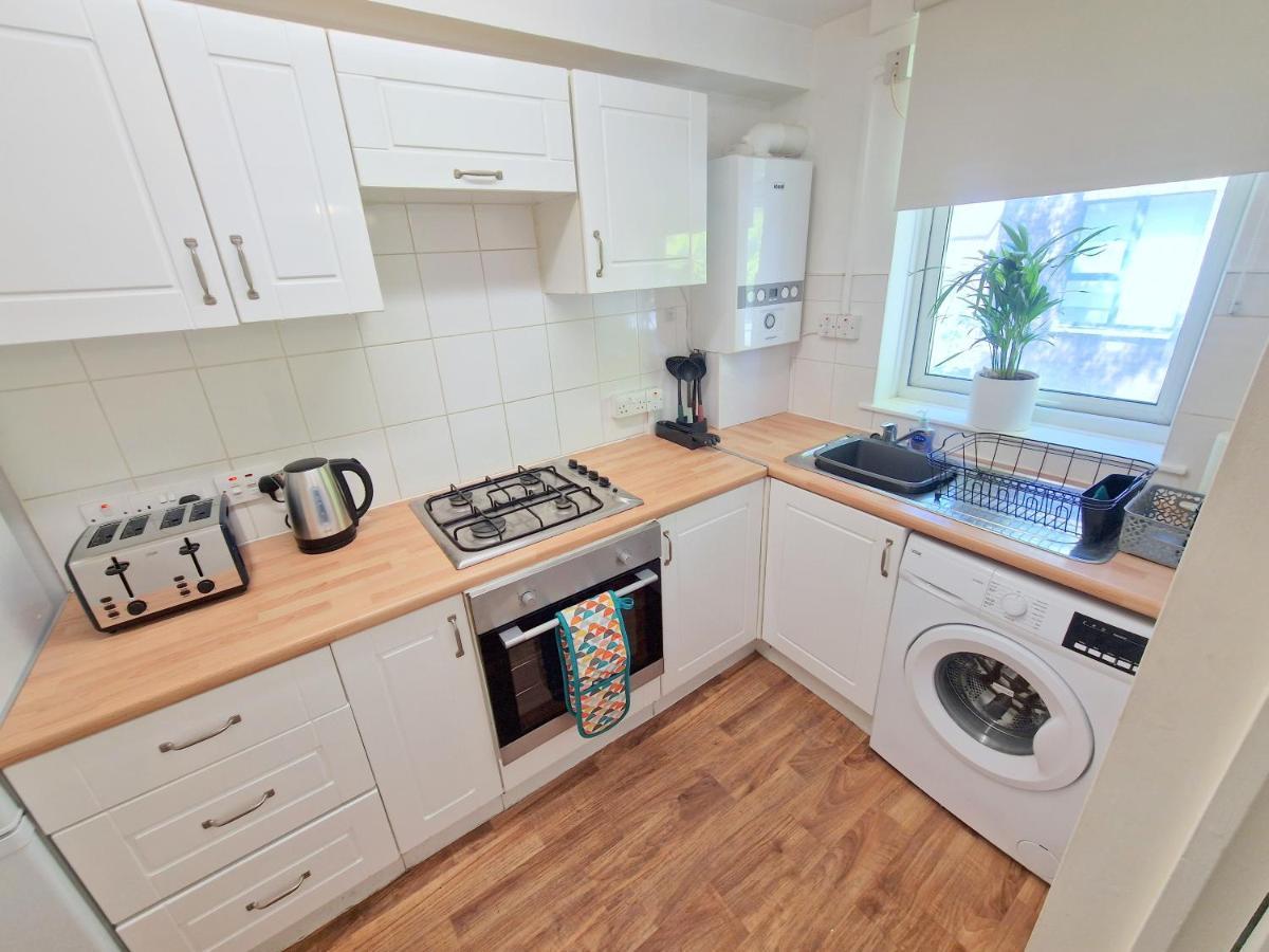 Flat In Battersea, 5 Minutes From Clapham Junction Station Lägenhet London Exteriör bild