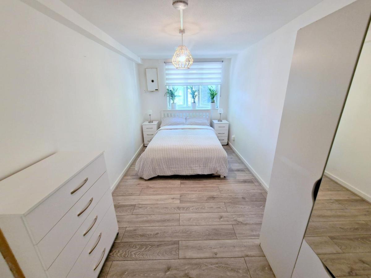 Flat In Battersea, 5 Minutes From Clapham Junction Station Lägenhet London Exteriör bild